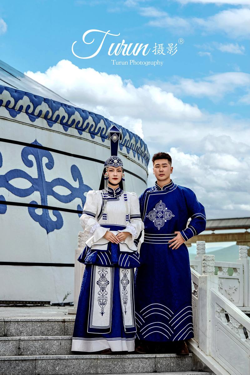 通遼圖潤攝影蒙古服飾,將為您提供獨(dú)特的攝影蒙古服飾作品
