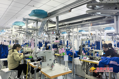 服飾外貿(mào)訂單火爆，中國(guó)制造引領(lǐng)全球時(shí)尚潮流
